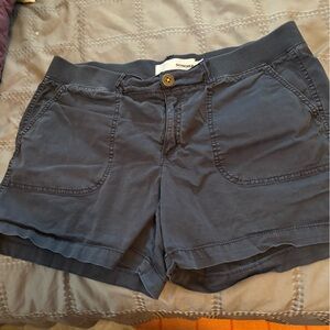 Sonoma Women's Dark Blue Cargo Shorts size 14 never worn